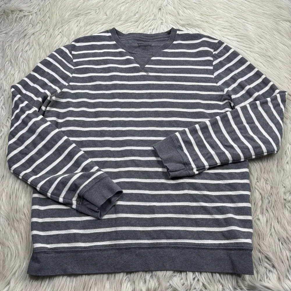 Levi's Men's M Gray White Textured Woven‎ Stripe Long Sleeve Tee